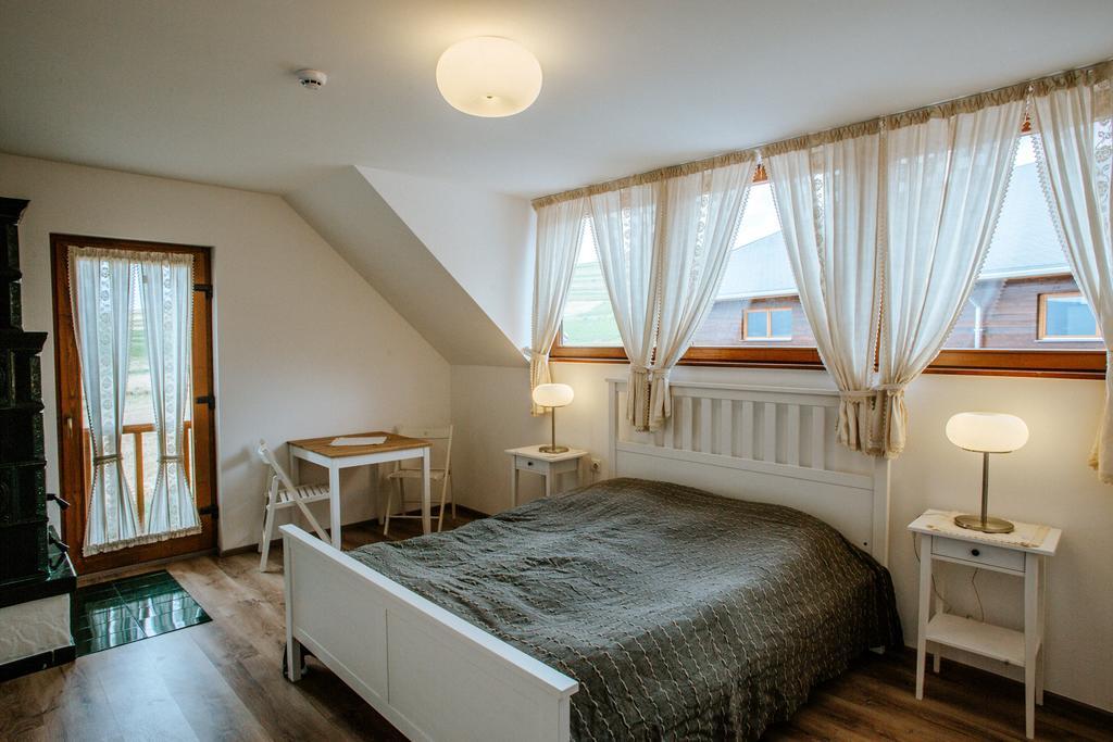 Kavalliera Pensiune Cotormani Bagian luar foto
